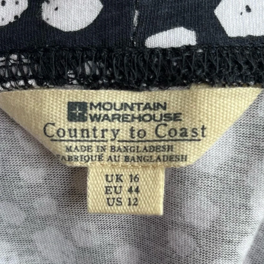•Mountain Warehouse• NWT Country to Coast Skirt - Size 12 - Picture 2 of 8
